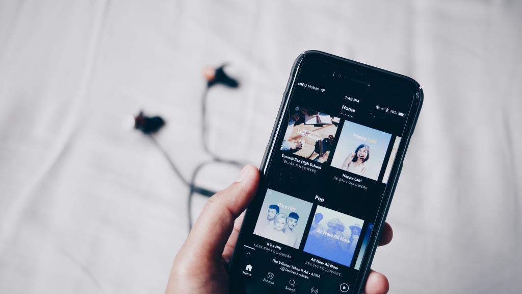 Spotify'da Podcast'ler Nasıl Bulunur, Takip Edilir ve İndirilir