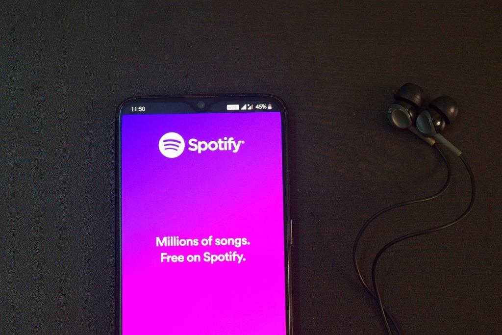 Giải thích về dịch vụ phát trực tuyến nhạc: Spotify kiếm tiền bằng cách nào?